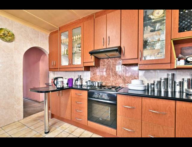 4 BEDROOM HOUSE FOR SALE IN GENERAL ALBERTSPARK